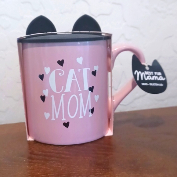Other - NWT Pink Cat Mom Mug With Silicon Lid